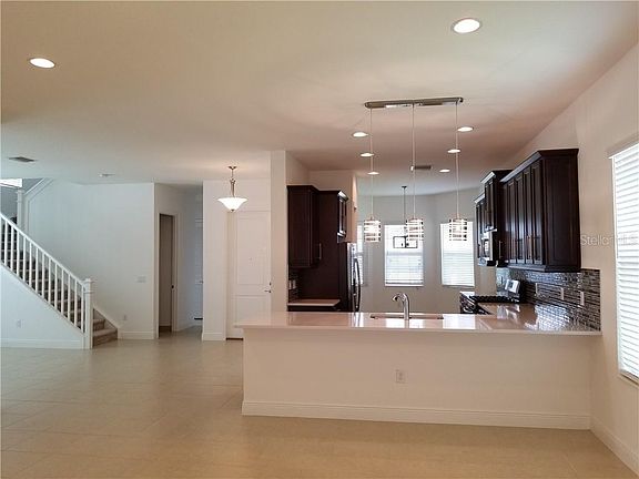 3rd image of 31141 Lindentree Dr
