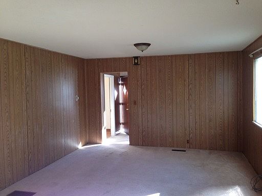 2nd image of 124 Ouray Ave