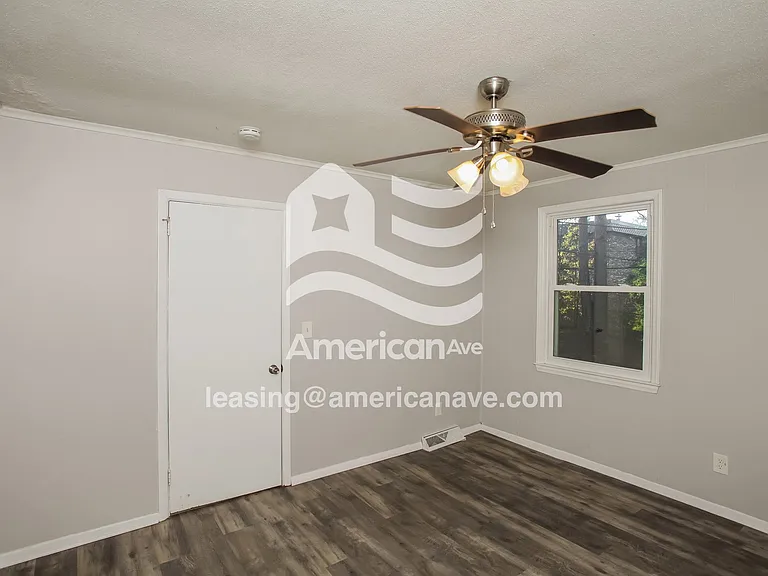 1456_011_wm_-_bedroom_13468882.jpg