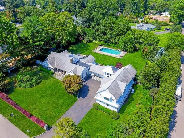 33 Mayflower Parkway, Westport, CT 06880