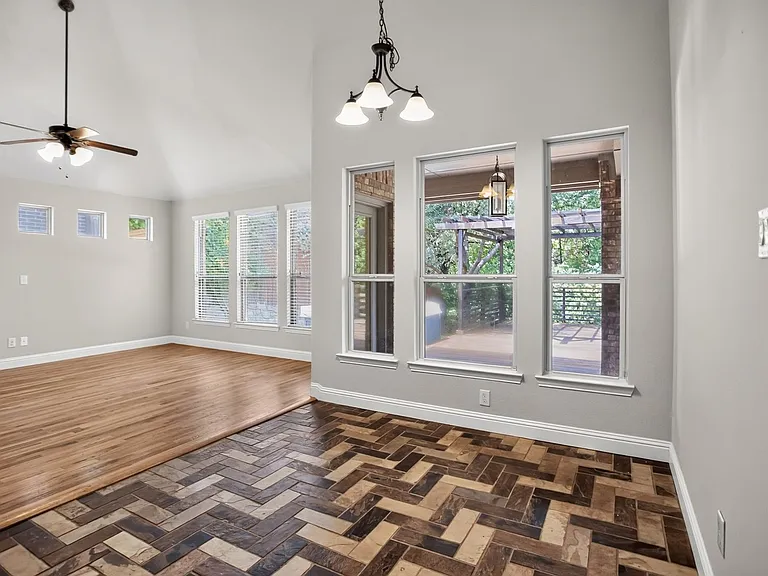 6523 Prairie Flower Trl — Photo 11