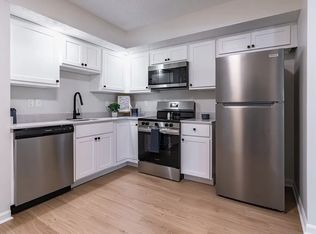 Lochwood Apartments, New Albany, IN 47150