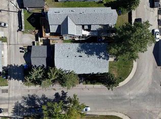 2816 W 18th St SW, Calgary, AB T2T4T6