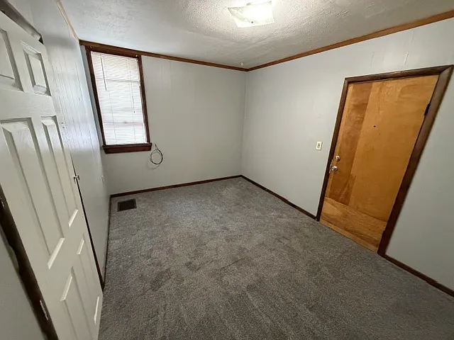 325 National Ave NW #3 — Photo 10
