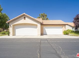 11553 Oak St, Apple Valley, CA 92308