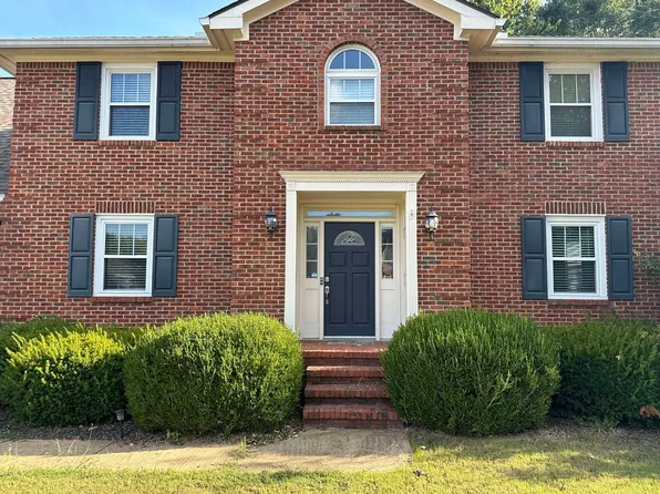 1419 Windbrook Ln, Hixson, TN 37343