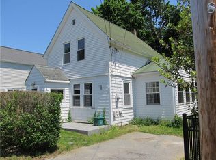 101 Cottage Ave, Portsmouth, RI 02871