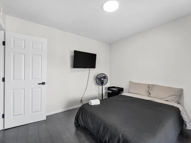 2571 Vegas Valley Dr — Photo 18