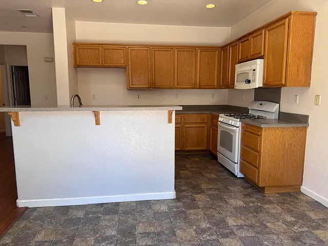 9745 Marianna Way — Photo 9
