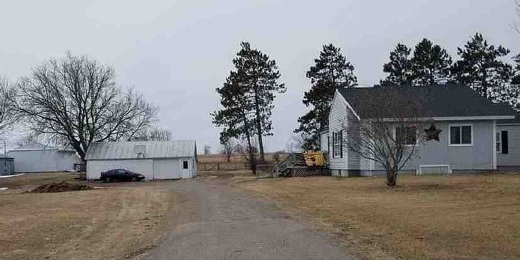2nd image of N6097 Wolf Rd