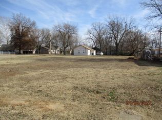 504 S Thompson St, Vinita, OK 74301