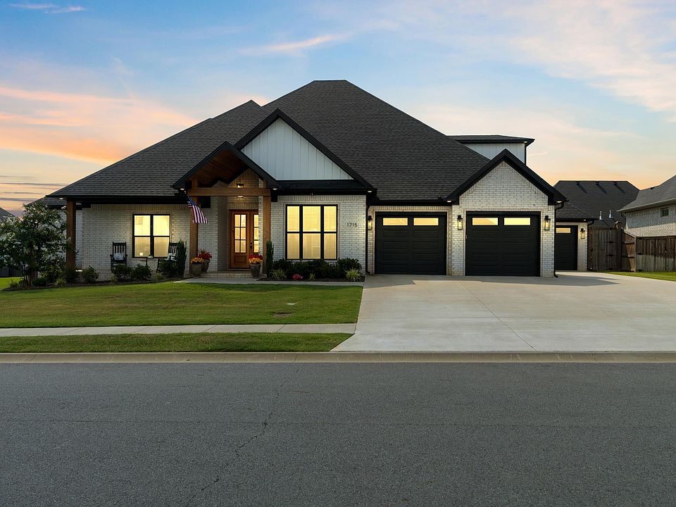 1st image of 1715 Lainey Dr