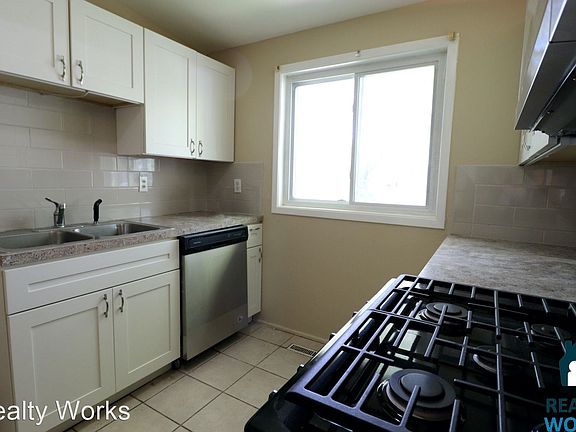 5th image of 611 Eldora Ln