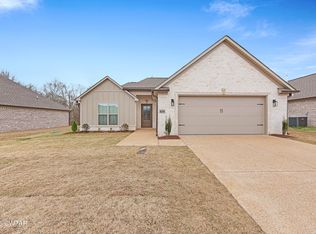 416 Fairway Blvd, Jackson, TN 38305