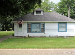 475 Pumyea St, Fairview, IL 61432