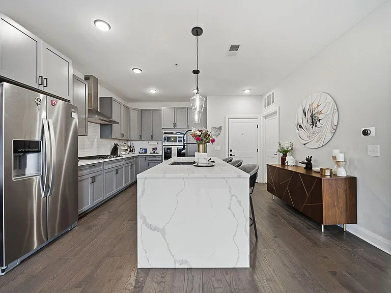 751 N 6th St #205 — Photo 5