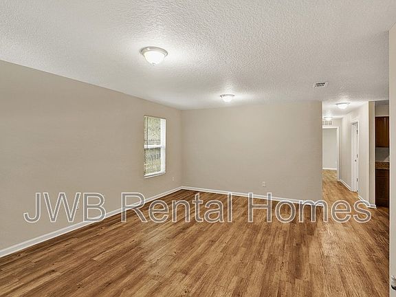4th image of 5658 Doeboy St