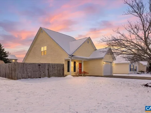 212 Inglecress Rd, Waynesboro, VA 22980