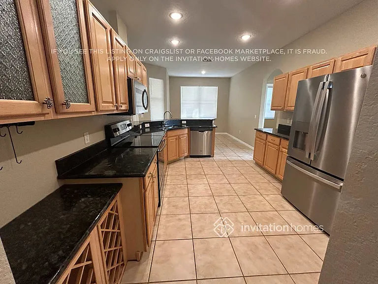 1613 Loriana St — Photo 5