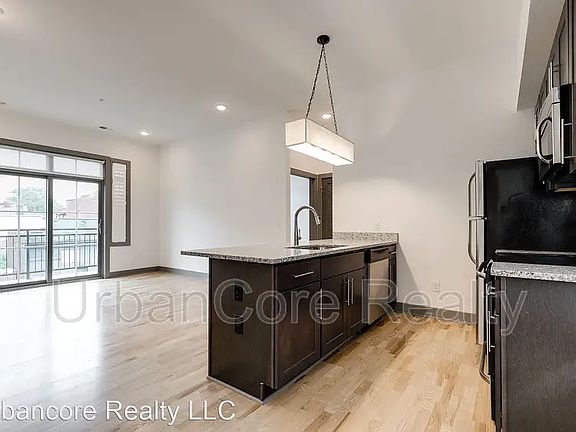 2nd image of 320 N 32nd St