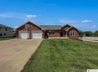 611 Scout Ridge Cir, Adams, NE 68301