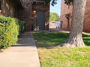 424 W Pecan Ave APT C, Midland, TX 79705