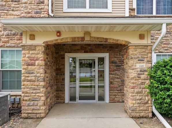 1329 SE University Ave Unit 302, Waukee, IA 50263