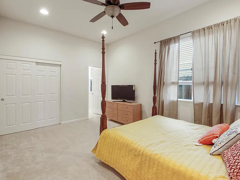 4352 Middlefield Dr — Photo 33