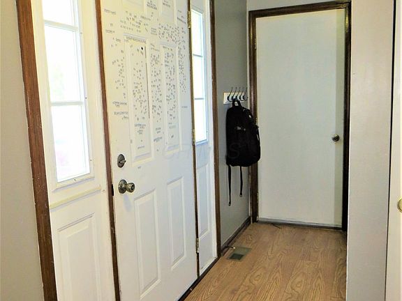 5th image of 272 Colony Park Dr
