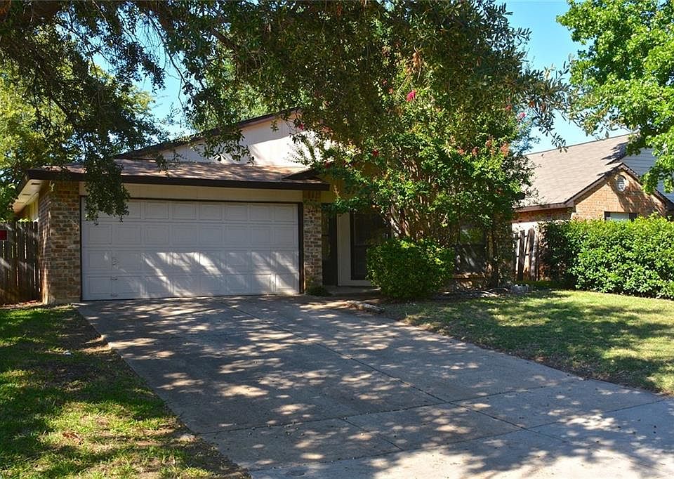 1st image of 2419 Cripple Creek Dr