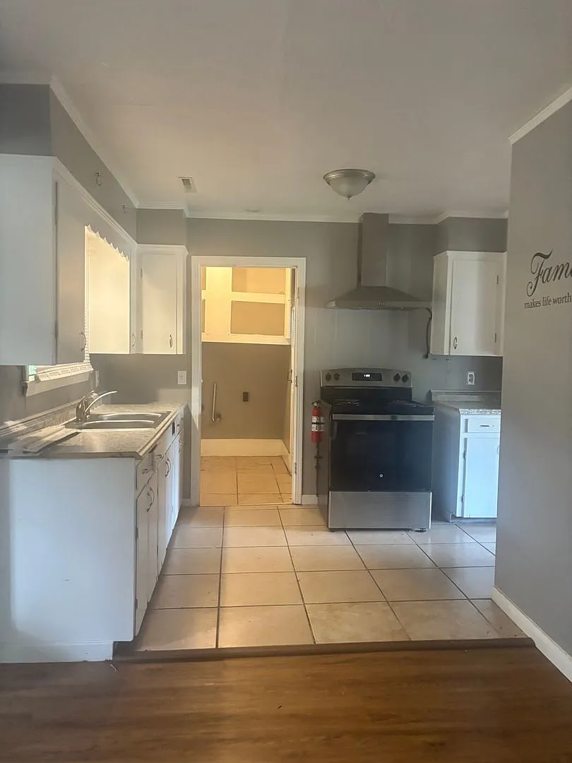 1526 West McDowell Rd Jackson, MS 39204 — Photo 3