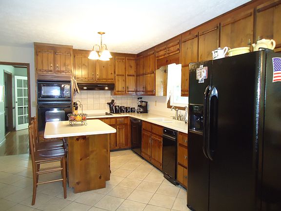 4th image of 6392 Allison Ct