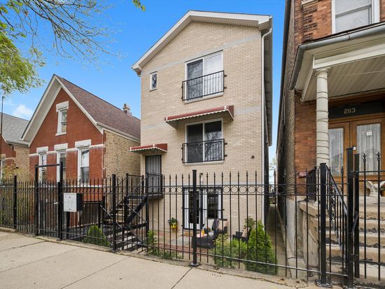 2111 S Fairfield Ave APT 1, Chicago, IL 60608