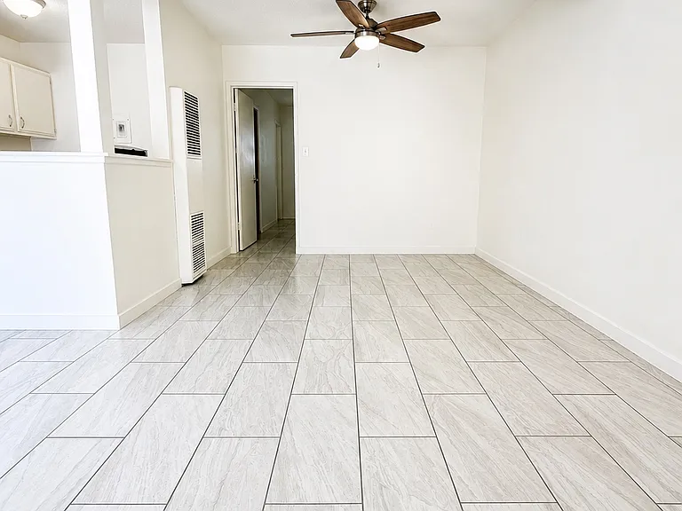 2312 E Commonwealth Ave #3 — Photo 4