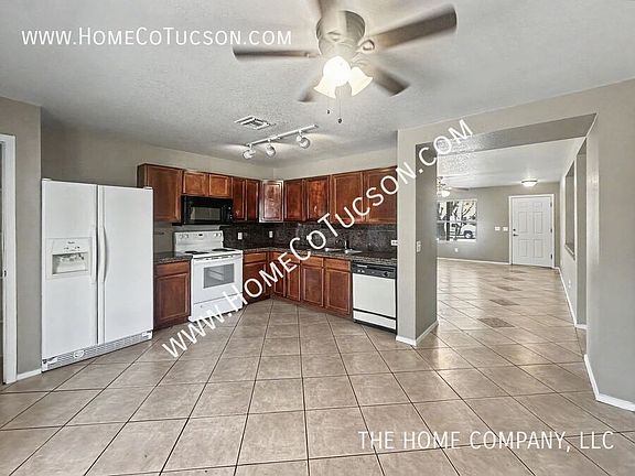 5th image of 2755 E Liverpool Dr