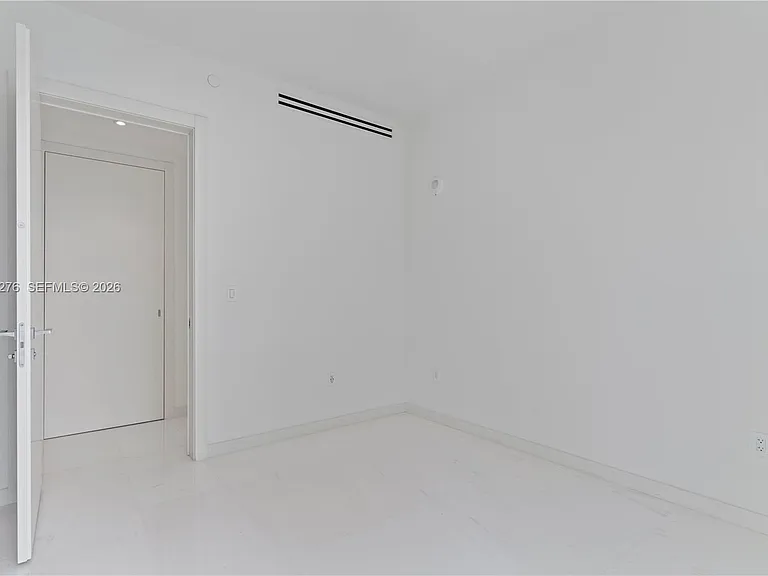 300 Biscayne Boulevard Way #804 — Photo 25