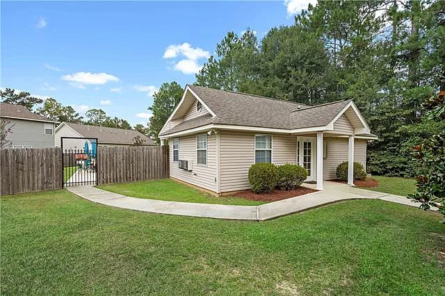 2084 Dundee Loop N — Photo 19