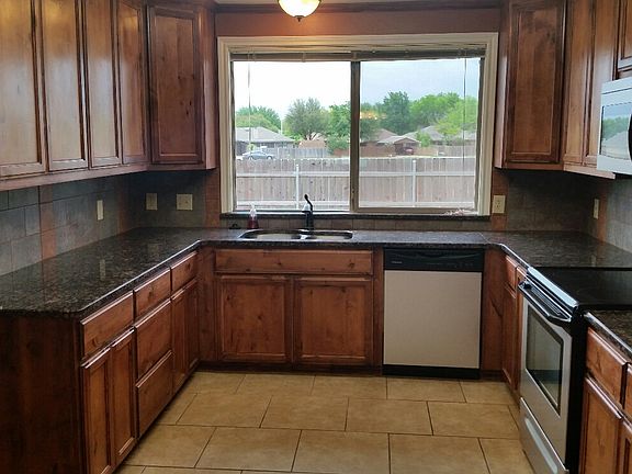 5th image of 4910 Oak Grove Blvd