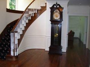 175 De Windt Rd, Winnetka, IL 60093