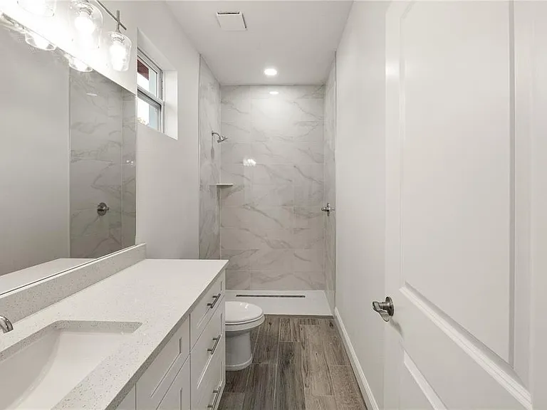 5352 Lowell Ave — Photo 6