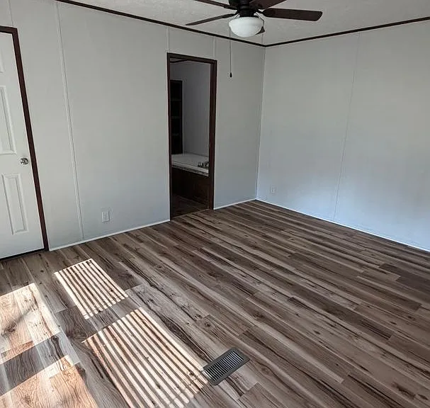 4220 Barber St — Photo 8