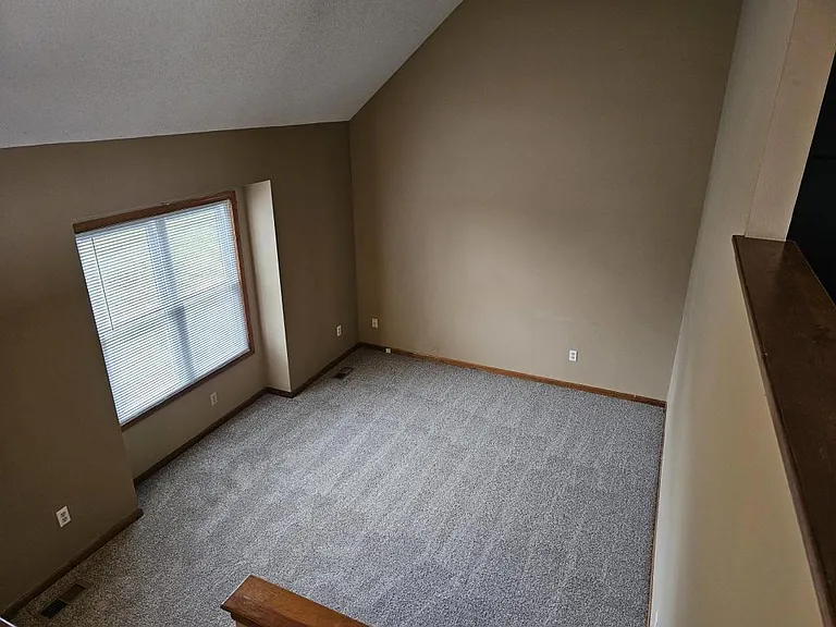 511 NW 73rd St — Photo 2