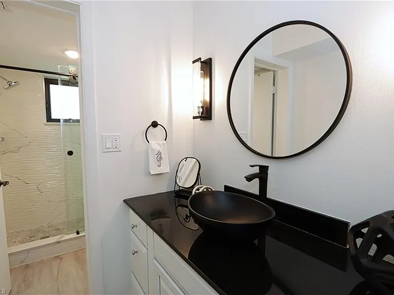 788 Park Shore Dr #E14 — Photo 13