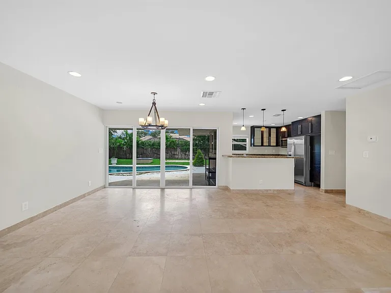 4021 Bayview Dr — Photo 13