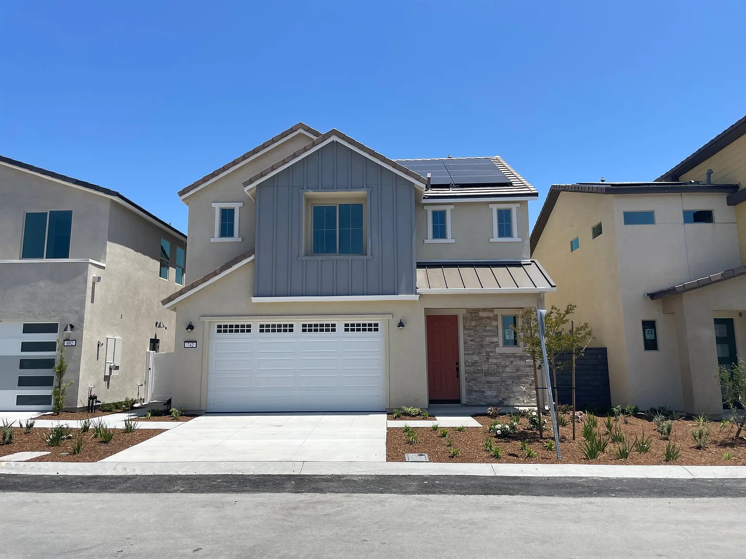 4 bed, 2.5 bath, 1763 sqft, $5,450 — Photo 1