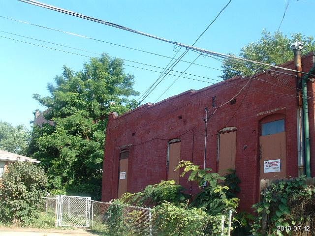 1st image of 3740 Iowa Ave