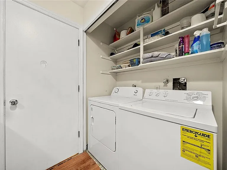 635 Robinwood Dr #A — Photo 3