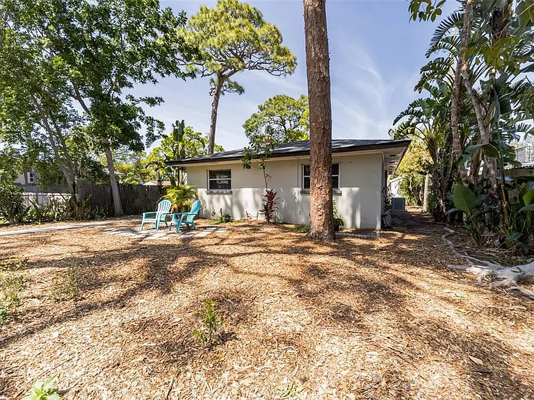 418 Lebeau St — Photo 3