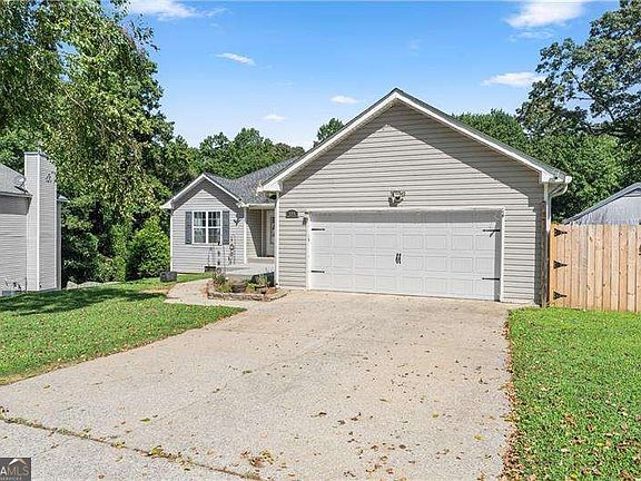 2nd image of 104 Legend Creek Dr