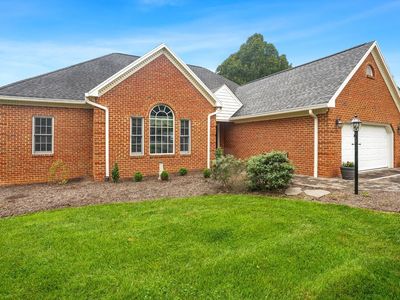103 Meadowgate Dr, Forest, VA, 24551
